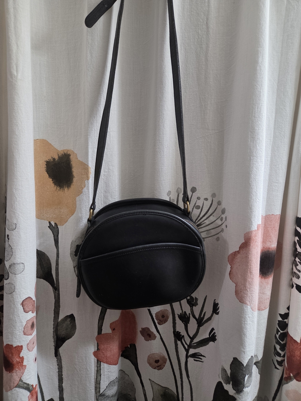 Coach Black Leather Oval Shoulder Bag